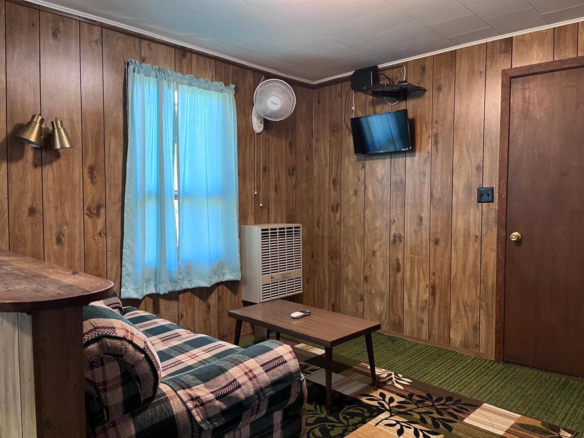 Musky Joe'S Twin Pines Resort New Post Exterior foto