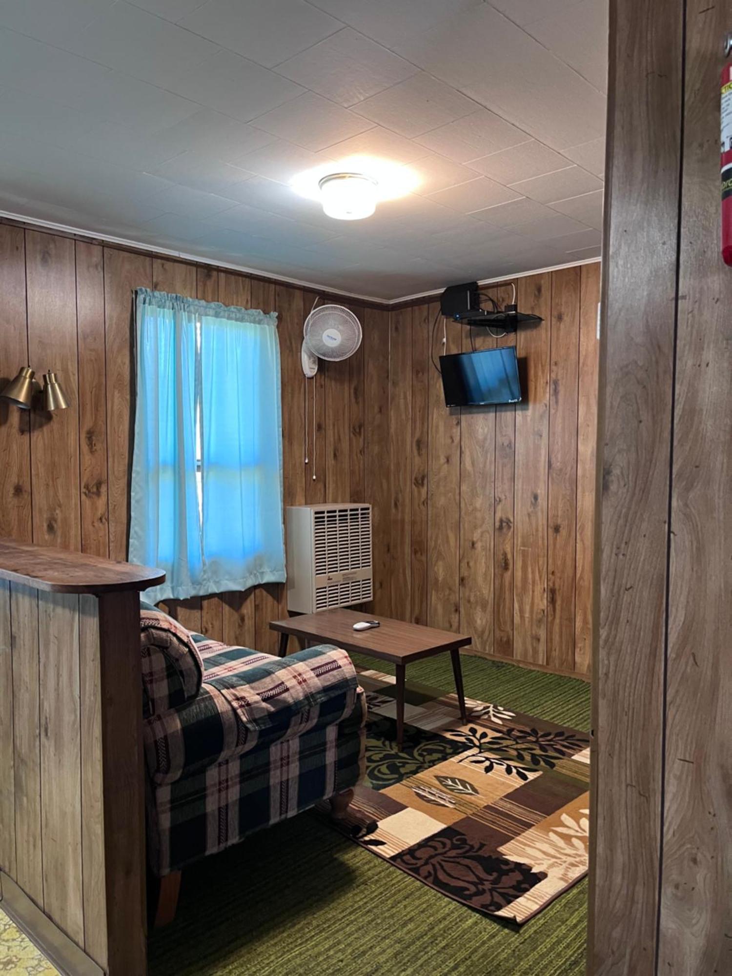 Musky Joe'S Twin Pines Resort New Post Exterior foto
